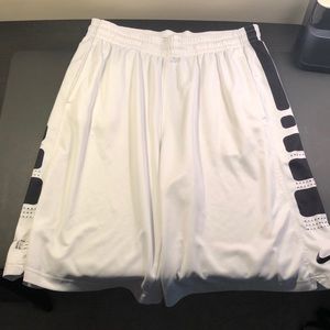 Nike basketball elite shorts size large